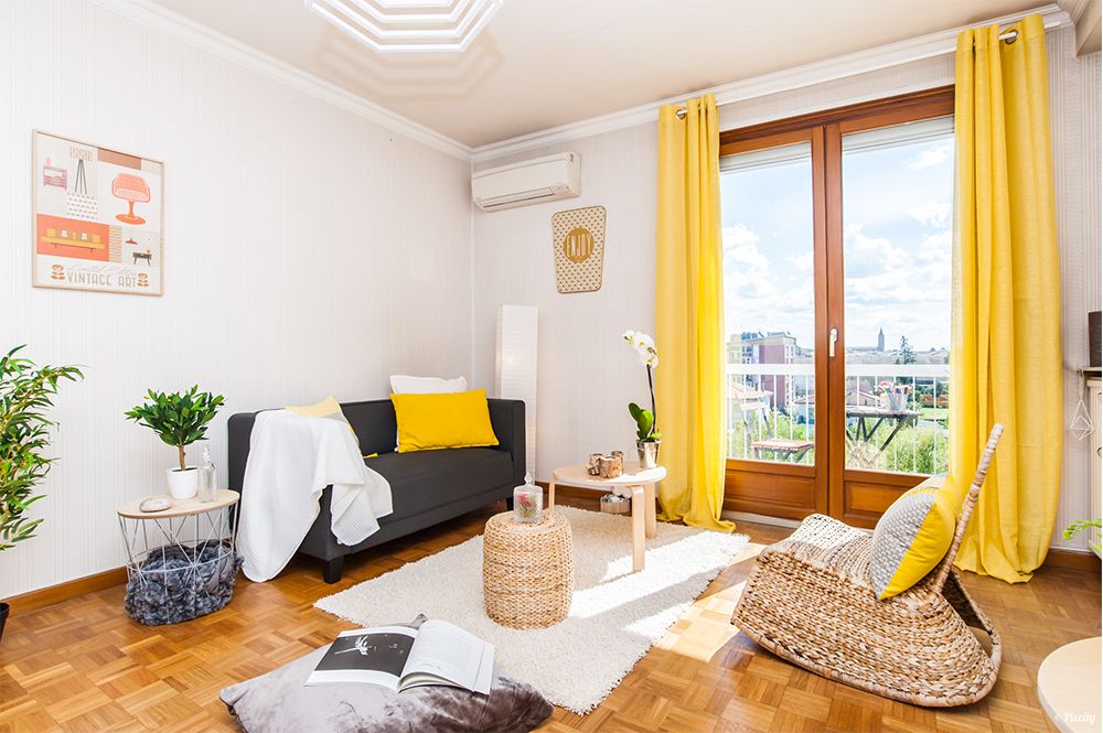 Le même séjour après home staging, meublé et mis en lumière